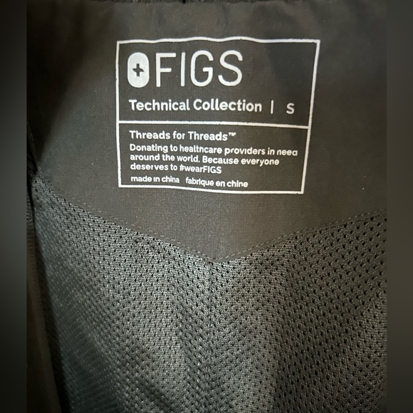 Figs scrubs jacket - Picture 6 of 6